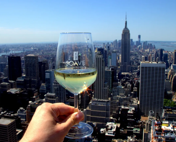 MiBd市场调研机构对纽约餐厅酒单白葡萄酒产地进行调查统计